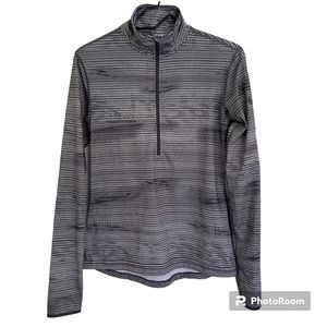 Women's Grey Nike Dri-fit fitted long sleeved 1/2 zip top size medium